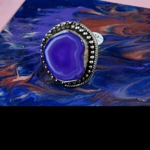 Vibrant, Fancy-Shaped, Purple-Dyed Banded Agate Ring. Ornate Design Around Stone